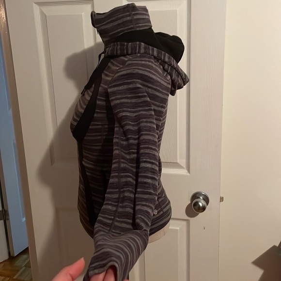 Lululemon Stride Jacket Black Stripes Galore / Black - Picture 9 of 12
